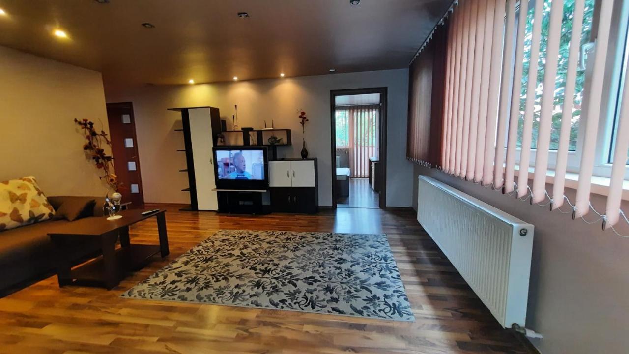 Apartament Laurentiu - Etaj.1 Bucharest Luaran gambar