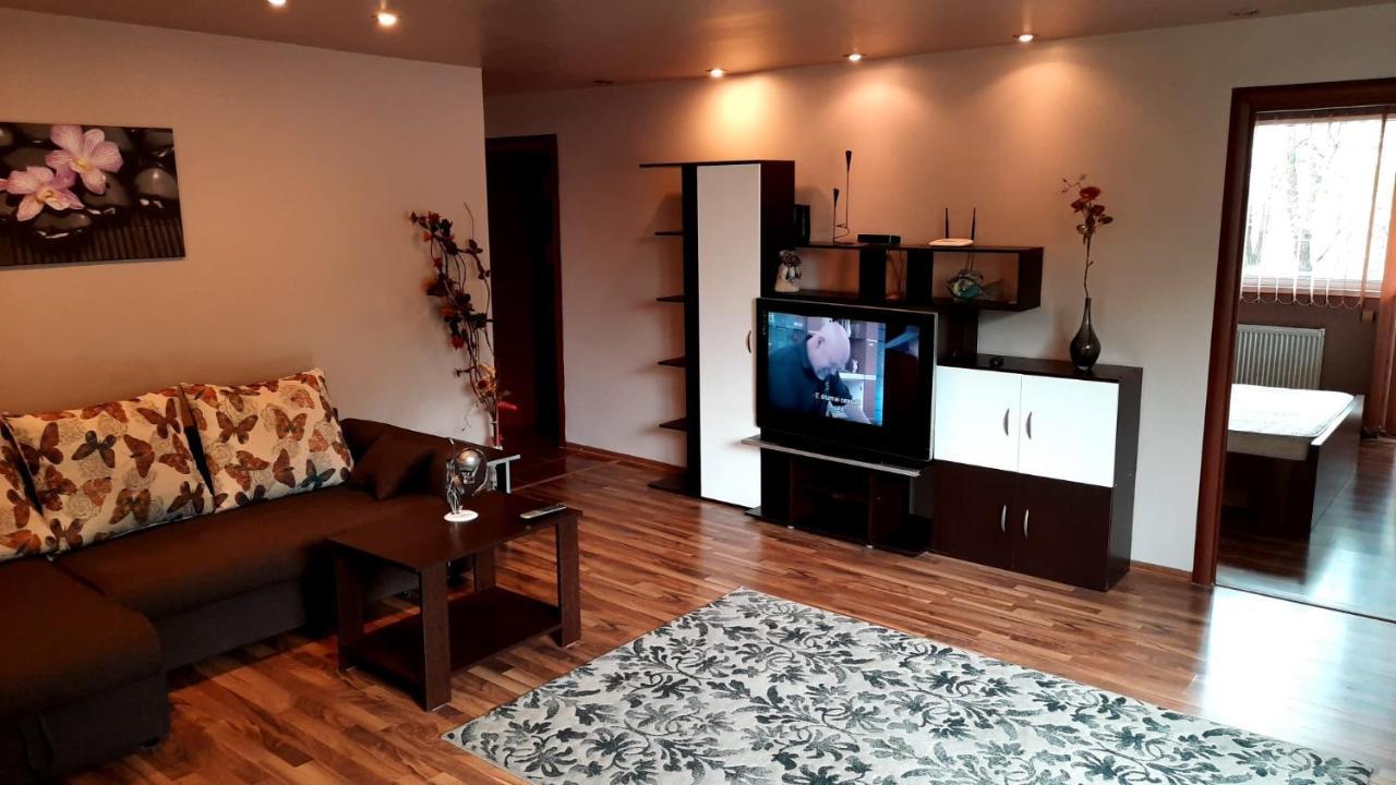 Apartament Laurentiu - Etaj.1 Bucharest Luaran gambar