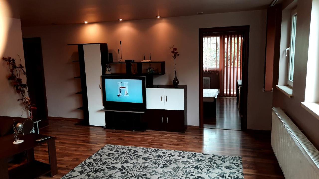 Apartament Laurentiu - Etaj.1 Bucharest Luaran gambar