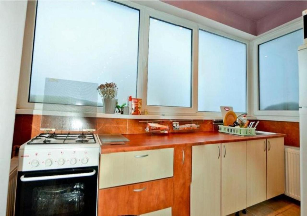Apartament Laurentiu - Etaj.1 Bucharest Luaran gambar