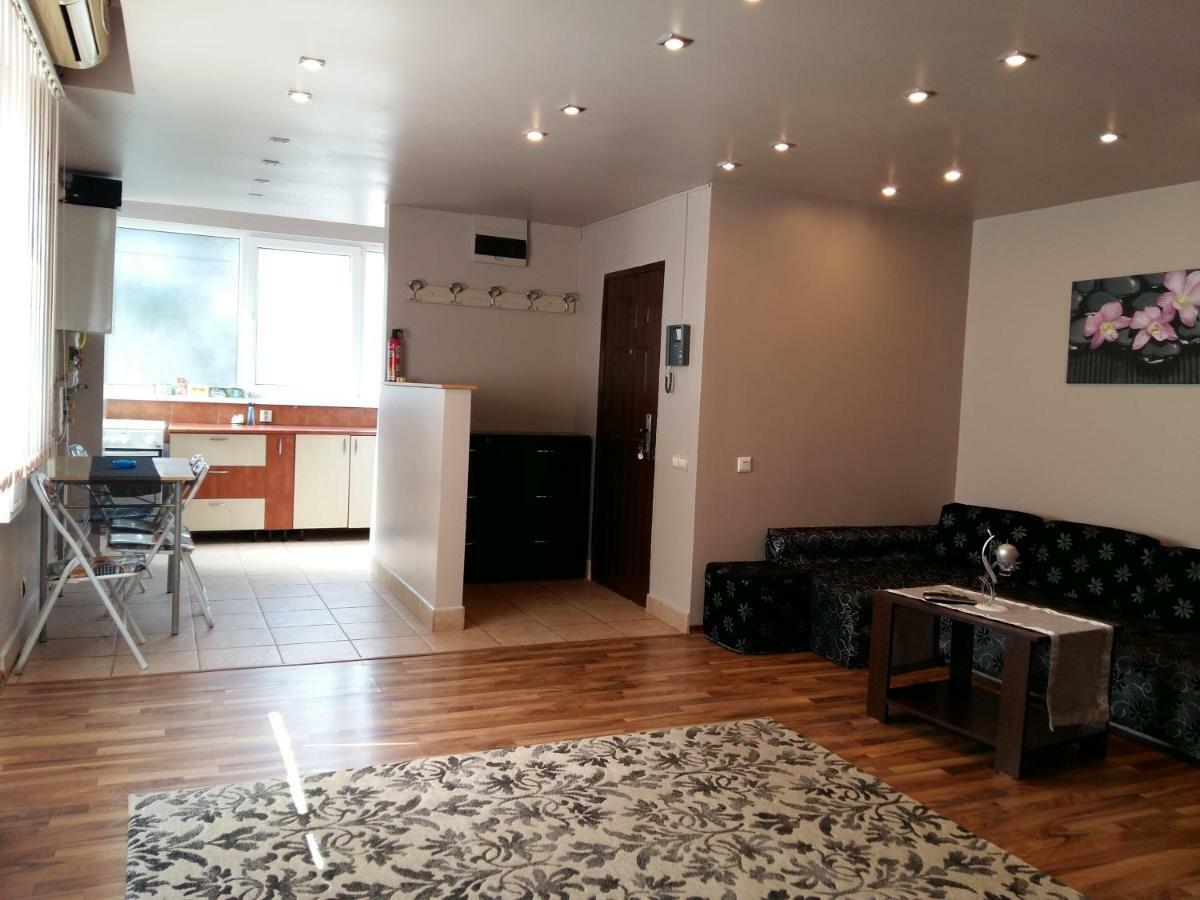 Apartament Laurentiu - Etaj.1 Bucharest Luaran gambar