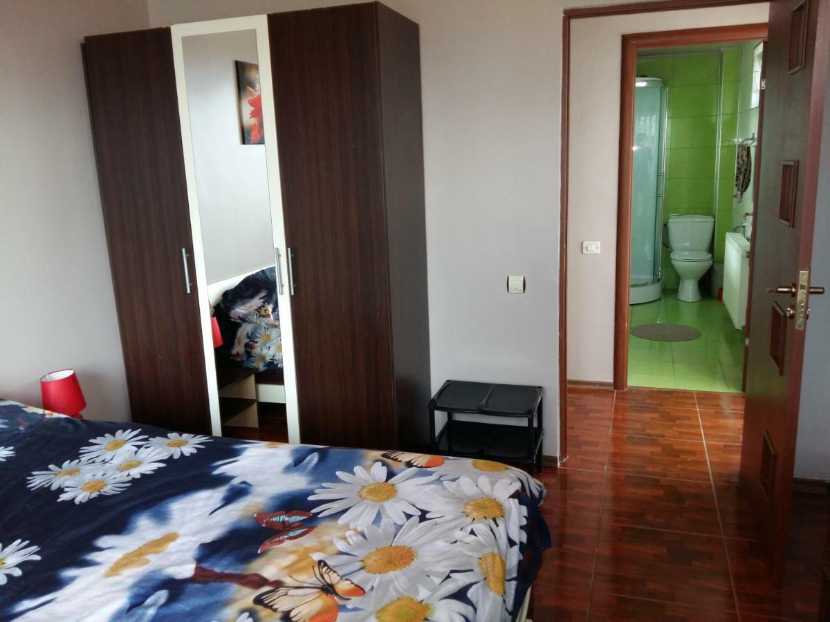 Apartament Laurentiu - Etaj.1 Bucharest Luaran gambar